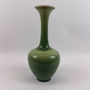 1947 Rookwood Pottery Green Vase 778 Crackle Gloss